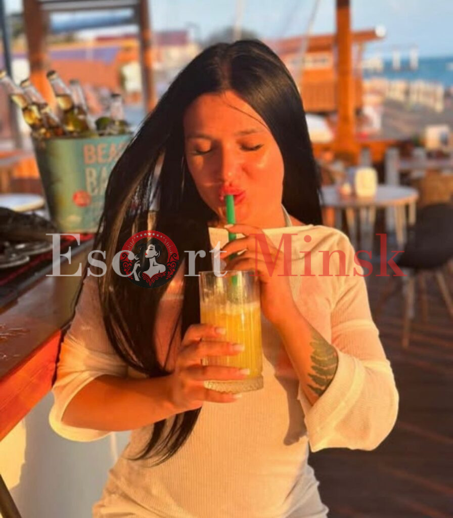 Ясмин Элитная проститутка Минска — 26 лет, грудь 1 размера, рост 155, вес 54